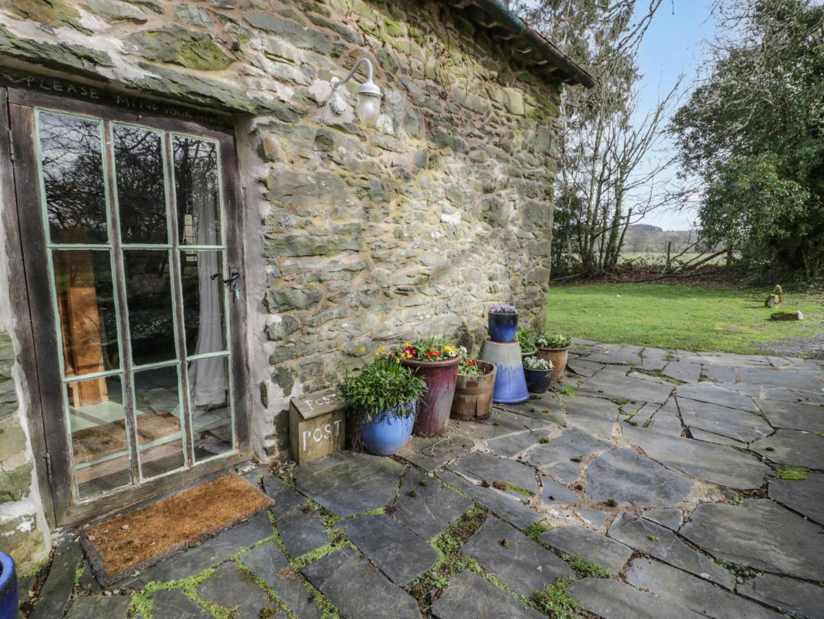Beudy Dolpebyll Villa Llangadfan Exterior photo