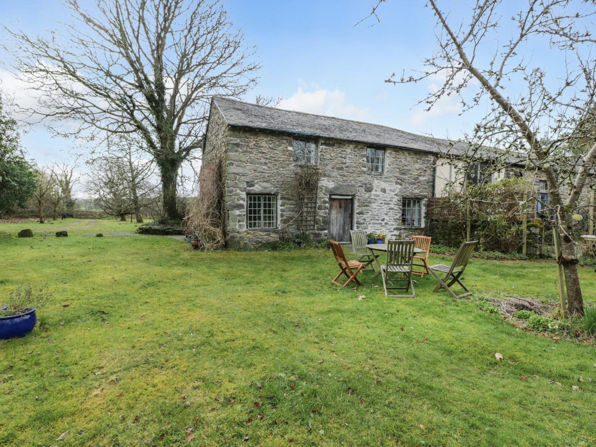 Beudy Dolpebyll Villa Llangadfan Exterior photo